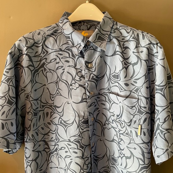 Billabong Other - Billabong Men's Blue Tribal Floral Hawaiian Short Sleeve Button Up Shirt Size L